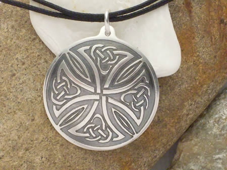 Silberamulett Keltisches Radkreuz