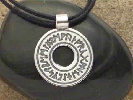 Amulett in Silber Runenring